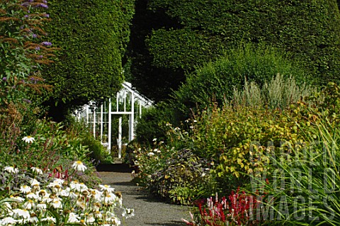 Path_and_greenhouse_at_Malleny_Garden_Scotland
