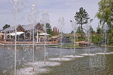TERRA_BOTANICA_ANGERS_FRANCE__VIEW_OF_RESTAURANT_FROM_WATER_GARDEN