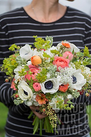 MIXED_HAND_TIED_BOUQUET