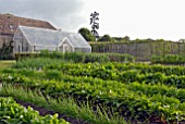 THE GLASSHOUSE IN THE VEGETABLE GARDEN AT OZLEWORTH PARK, GLOUCESTERSHIRE