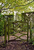 WOODEN GATES IN OZLEWORTH PARK, GLOUCESTERSHIRE