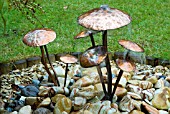 COPPER TOADSTOOLS WATER FEATURE
