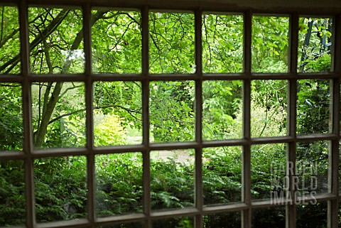 VIEW_OUT_FROM_OLD_WINDOW_TO_GARDEN_AT_WOLLERTON_OLD_HALL