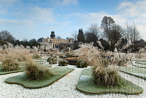 Frosted_italianate_formal_garden