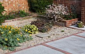 SMALL FRONT GARDEN, GRAVEL