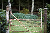 RUSTY METAL GARDEN GATE