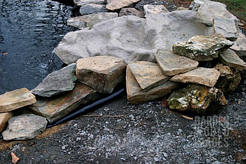 BUILDING_POOL__USE_STONES_TO_HIDE_LINER