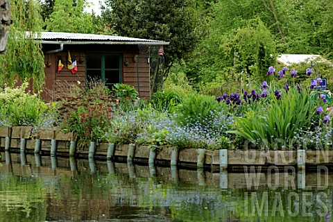 Floating_gardens__Hortillonnages_of_Amiens_France