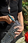 Making of a funnel with a plastic bottle