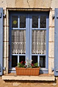 Preparation and planting of a window flower box