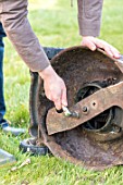 Maintenance of a lawn mower