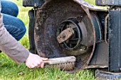 Maintenance of a lawn mower