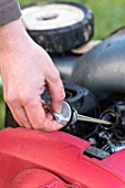 Maintenance of a lawn mower