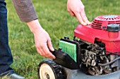 Maintenance of a lawn mower