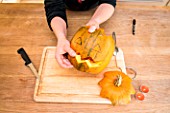 Making of an Halloween pumpkin decoration