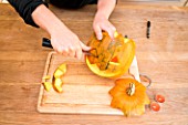 Making of an Halloween pumpkin decoration