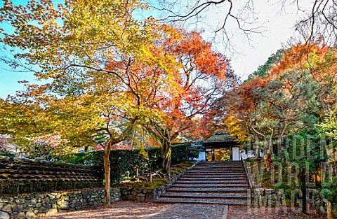 Anrakuji_temple_entrance_Kyoto_Japan