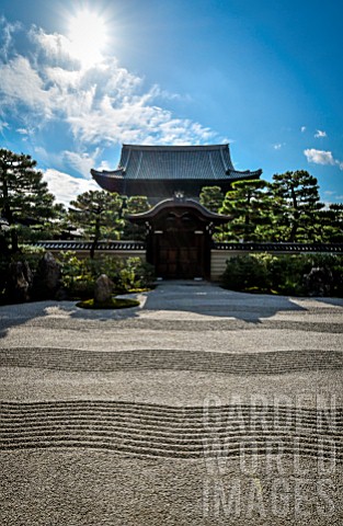 Kenninjis_rock_garden_Kyoto_Japan