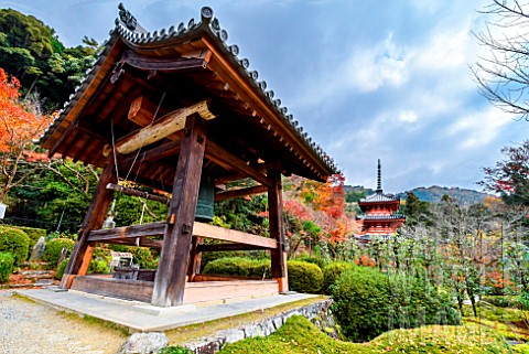 Mimurotojis_pagoda_Kyoto_Japan