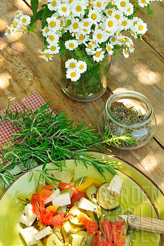 Rosemary_Rosmarinus_officinalis_in_cooking_Fresh_and_dried_rosemary_in_a_glass_jar_medicinal_and_aro