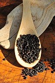 Fennel flower (Nigella sativa) seeds, medicinal properties, spice