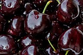 Black sweet cherries Summit