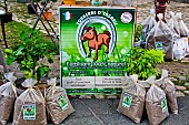 Sales of 100% natural fertilizer awarded by international jury at Chantilly show, Le Mans, Sarthe, France