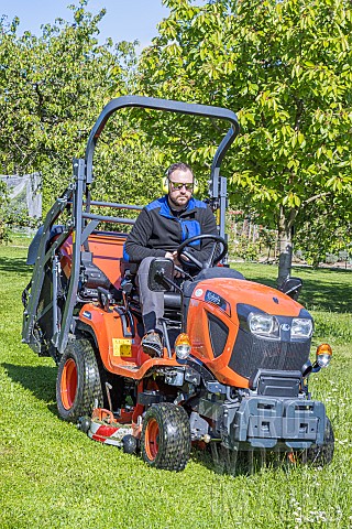 Professional_lawnmower