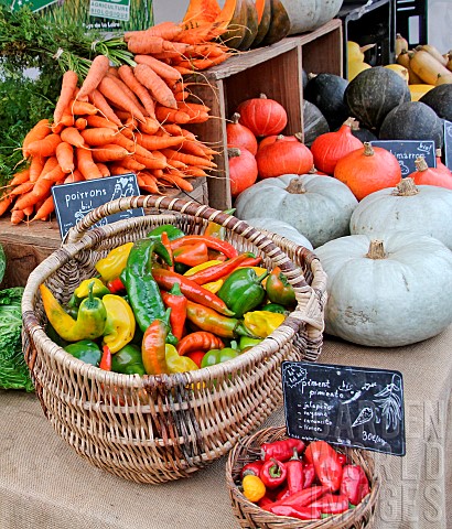 Carrots_peppers_chillies_and_squash_at_the_Jacobins_market_Le_Mans_Sarthe_France