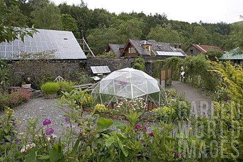 Low_energy_house_and_photovoltaic_roof_Centre_for_Alternative_Technology_Machynlleth_Wales_UK