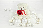 WHITE BEAR WITH RED ROSE