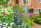 DAILY MAIL PAVILION AT HAMPTON COURT FLOWER SHOW