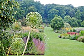 THE LONG BORDERS AT HARLOW CARR GARDEN, HARROGATE, IN JULY