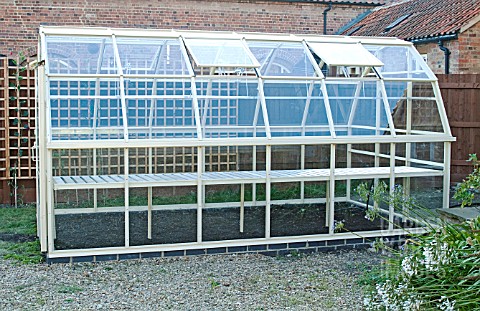 GREENHOUSE_CONSTRUCTION_AT_WAKEFIELDS_GARDEN_FINISHED_BUILDING