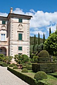 VILLA CENTINALE, SIENA, ITALY