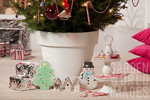 CHRISTMAS_TREE_DECORATION_PICEA_ABIES