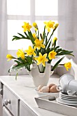 EASTER BREAKFAST - NARCISSUS ARRANGEMENT