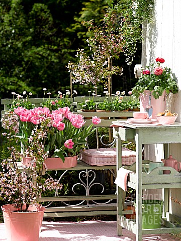 SPRING_BALCONY_WITH_TULIPS_
