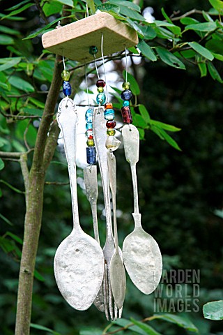 WIND_CHIME_MADE_OF_CUTLERY