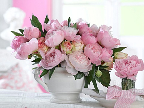 BOUQUET_OF_PINK_PEONIES