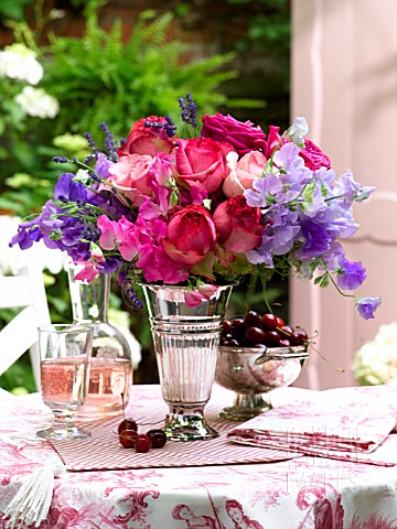 SUMMER_TABLE_DECORATION