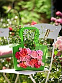 SHOPPING BAG EMBELLISHED WITH ARTIFICIAL ROSES