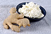 ZINGIBER OFFICINALE, (COMMON GINGER ROOTS AND CURD)
