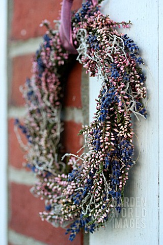 WREATH_MADE_FROM_LAVENDER_AND_HEATHER