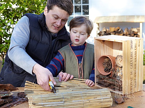 INSECT_HOUSE_BUILDING_PROJECT_WITH_FATHER_AND_SON__CUTTING_BAMBOO_INTO_SMALL_BUNDLES__STEP_28
