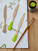 WOODEN CUTLERY PAINTED GREEN, BOTANICAL TABLE PROJECT