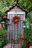 DECORATED SHED