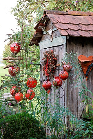 DECORATED_SHED