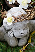 FESTIVE WREATH WITH HELLEBORUS AND ANGEL