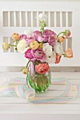 RANUNCULUS FLORAL ARRANGEMENT IN VASE